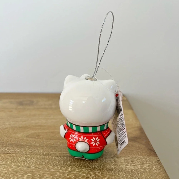 Christmas Hello Kitty Decoupage Ornament NWT - Picture 4 of 5